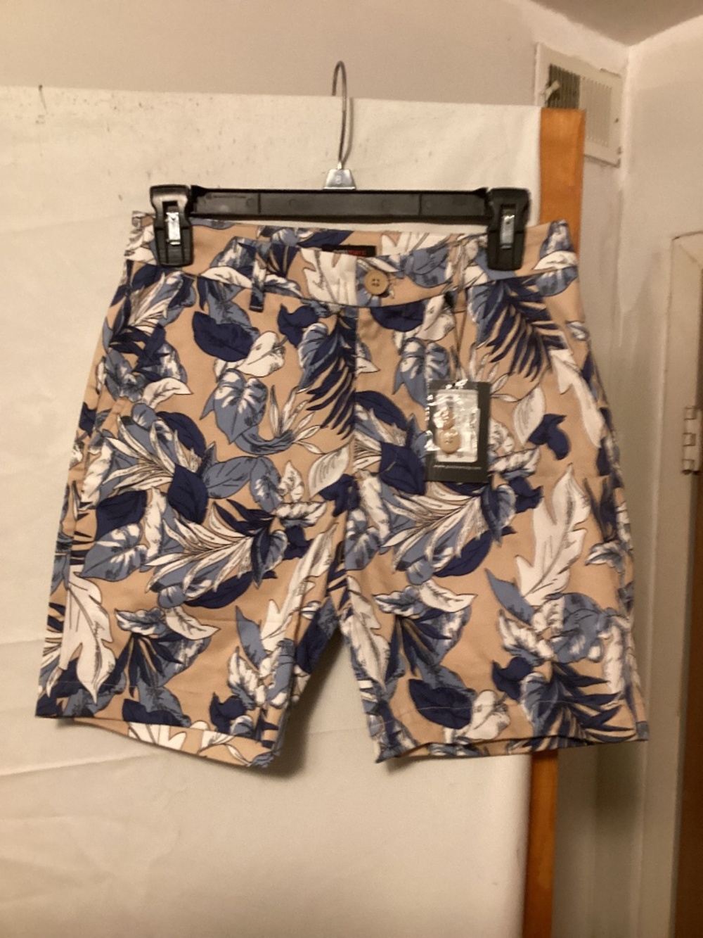 Post Marc “Body Body” floral boho summery shorts NWT SZ 28 mature ,boho
